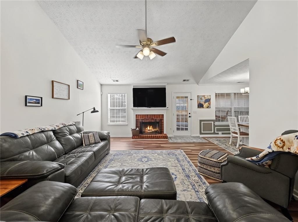 4 bedroom, 2 bathroom, 1,877 sq ft single family residence for sale at 2705 Abbotts Glen Place, Acworth, GA 30101 — photo 9