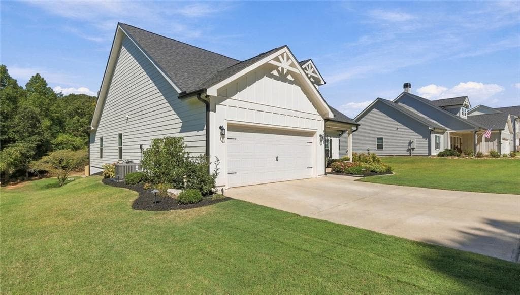 4 bedroom, 2 bathroom, 1,814 sq ft single family residence for sale at 9280 Long Hollow Road, Cumming, GA 30506 — photo 4