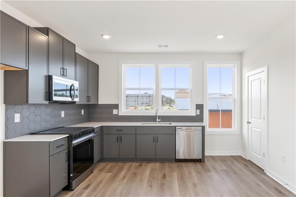 3 bedroom, 3 bathroom, 1,382 sq ft townhouse for sale at 1123 Hodgepodge Way Lot 12, Atlanta, GA 30316 — photo 6