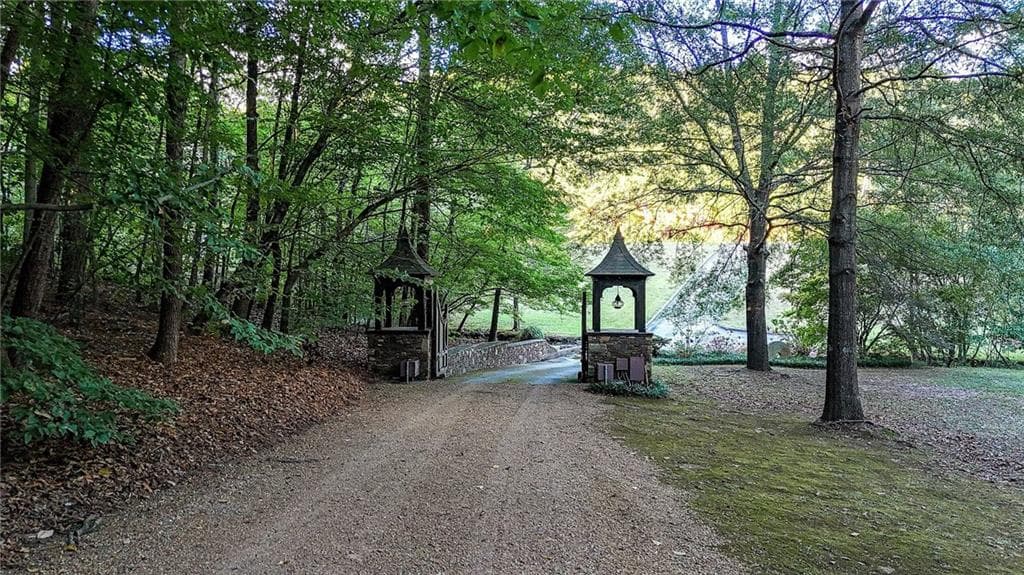 3 bedroom, 2 bathroom, 2,154 sq ft single family residence for sale at 6801 Alabama Highway, Rome, GA 30165 — photo 7