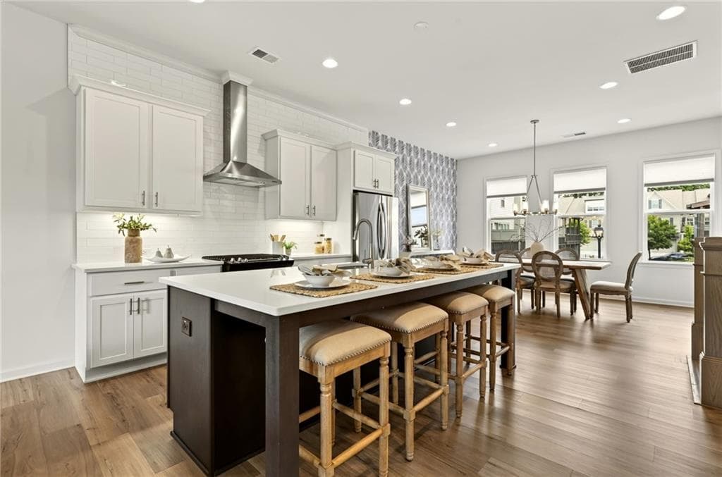 3 bedroom, 4 bathroom, 2,025 sq ft townhouse for sale at 132 Harlow Circle, Roswell, GA 30076 — photo 3