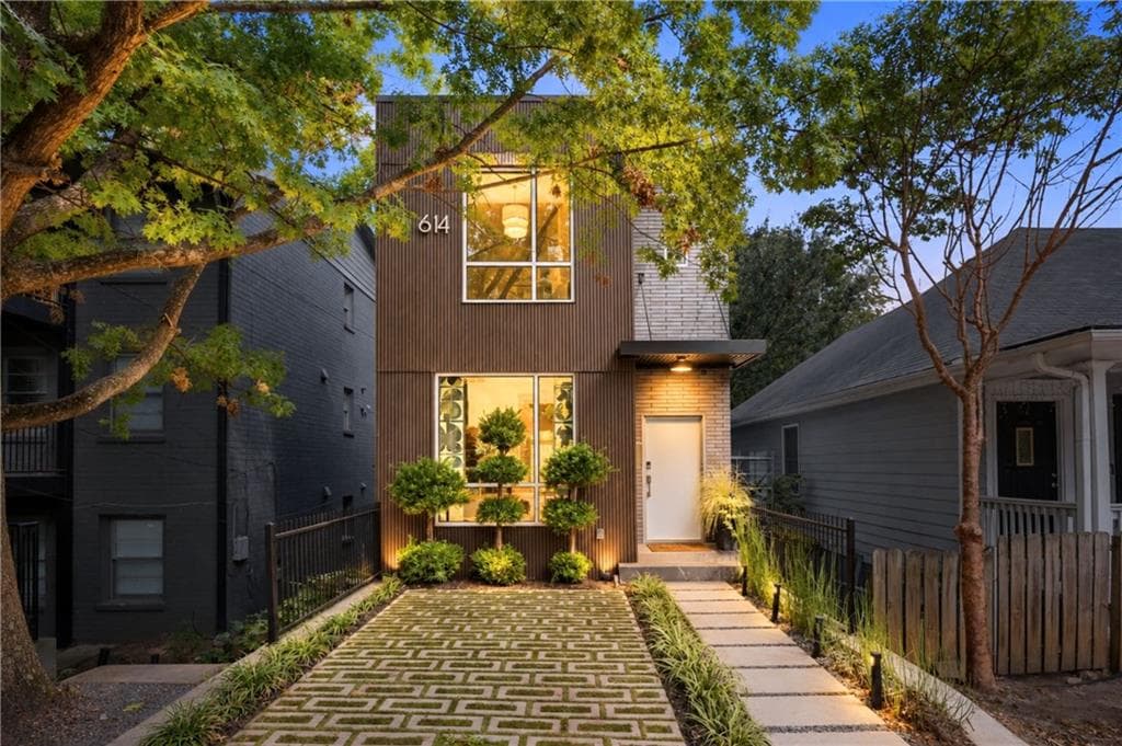 3 bedroom, 3 bathroom, 2,210 sq ft single family residence for sale at 614 Irwin Street, Atlanta, GA 30312