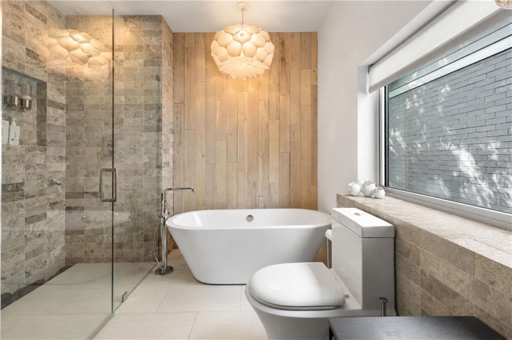 3 bedroom, 3 bathroom, 2,210 sq ft single family residence for sale at 614 Irwin Street, Atlanta, GA 30312 — photo 5