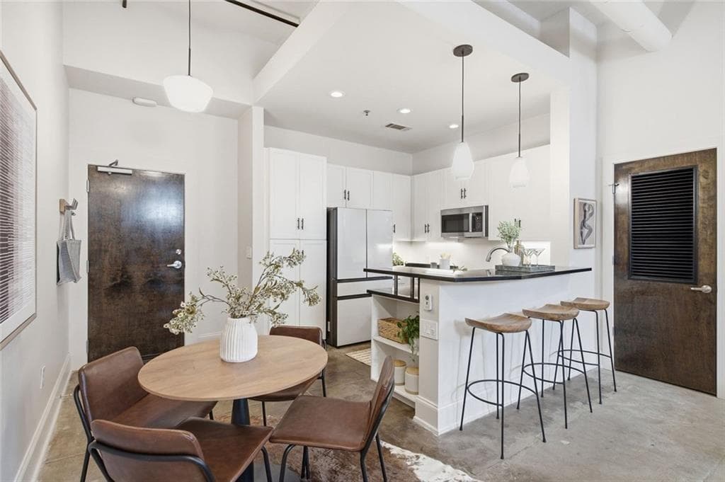 1 bedroom, 1 bathroom, 817 sq ft condominium for sale at 978 North Avenue 109, Atlanta, GA 30306 — photo 6