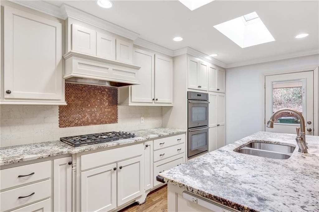 3 bedroom, 2 bathroom, 2,352 sq ft single family residence for rent at 155 Worth Drive, Atlanta, GA 30327 for $5,600 a month — photo 10
