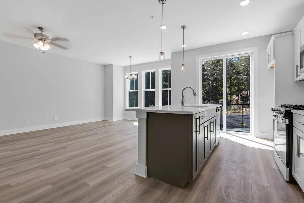 3 bedroom, 3 bathroom, 1,923 sq ft condominium for rent at 734 Urban Grange Way, Suwanee, GA 30024 for $2,600 a month — photo 5