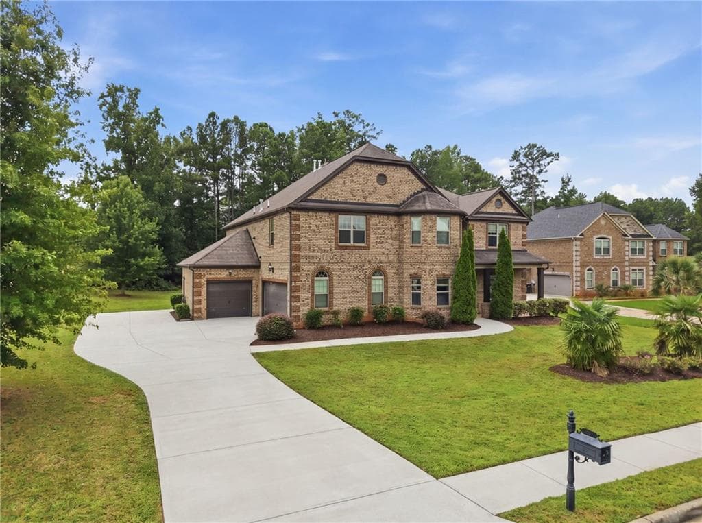 4 bedroom, 4 bathroom, 4,902 sq ft single family residence for sale at 2801 Karras Cove, Hampton, GA 30228 — photo 2
