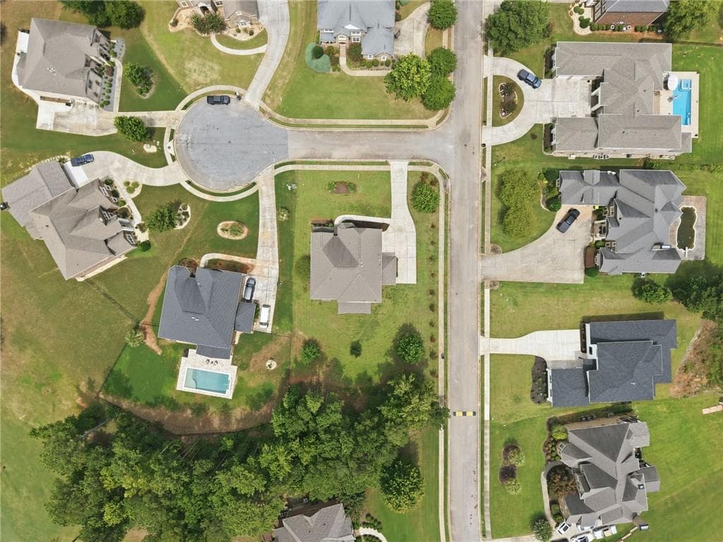 4 bedroom, 4 bathroom, 4,902 sq ft single family residence for sale at 2801 Karras Cove, Hampton, GA 30228 — photo 4