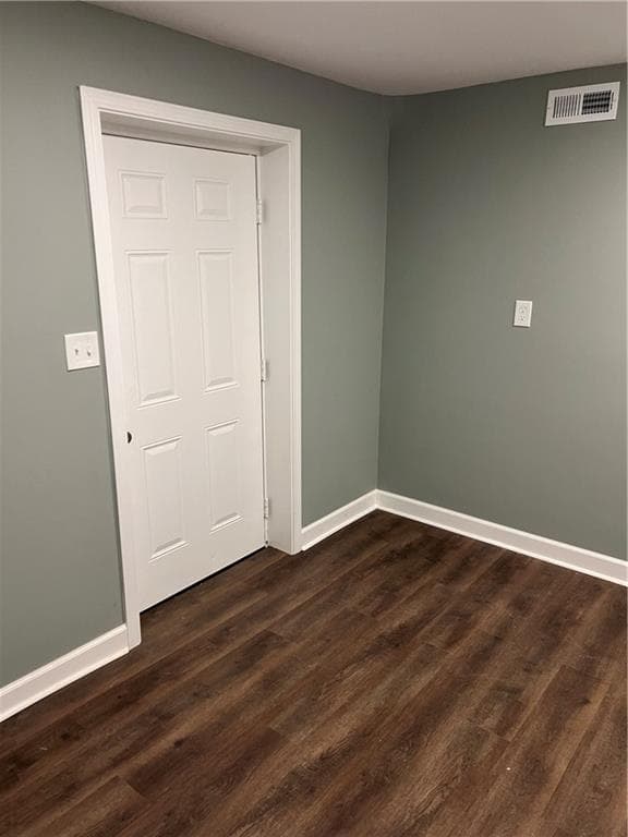 4 bedroom, 2 bathroom, 1,586 sq ft single family residence for sale at 988 Tamarack Trail, Forest Park, GA 30297 — photo 3