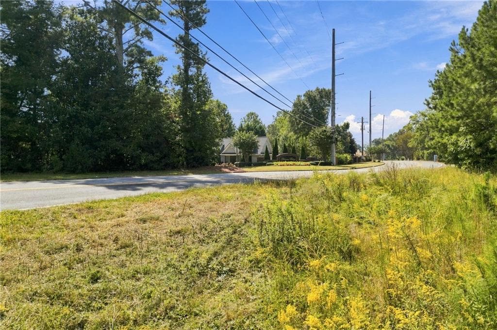 single family residence for sale at 5511 Woodstock Road, Acworth, GA 30102 — photo 2