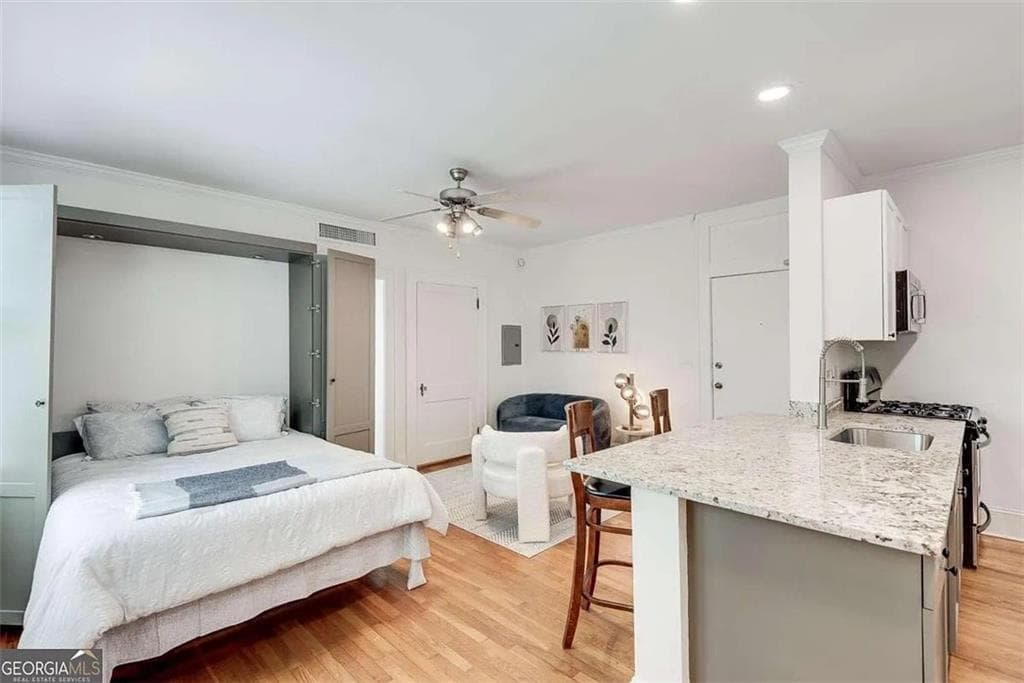 1 bedroom, 1 bathroom, 479 sq ft condominium for sale at 741 Frederica Street 23, Atlanta, GA 30306 — photo 2