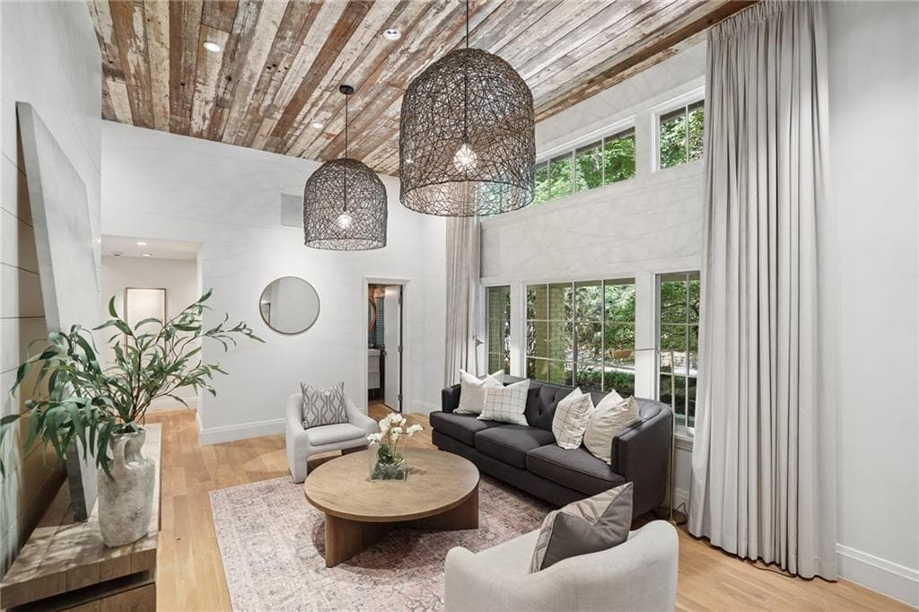 5 bedroom, 5 bathroom, 5,438 sq ft single family residence for sale at 695 W Conway Drive, Atlanta, GA 30327 — photo 4