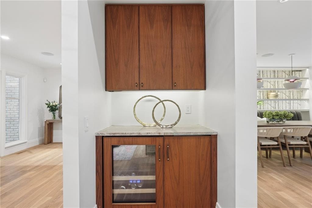 5 bedroom, 5 bathroom, 5,438 sq ft single family residence for sale at 695 W Conway Drive, Atlanta, GA 30327 — photo 6