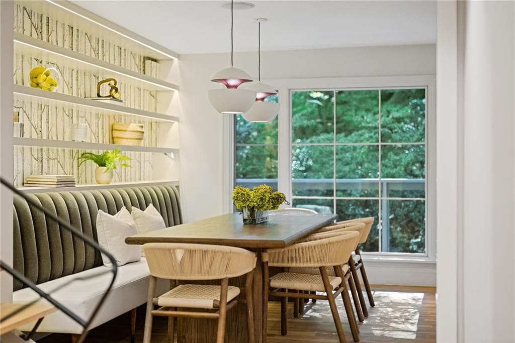 5 bedroom, 5 bathroom, 5,438 sq ft single family residence for sale at 695 W Conway Drive, Atlanta, GA 30327 — photo 9