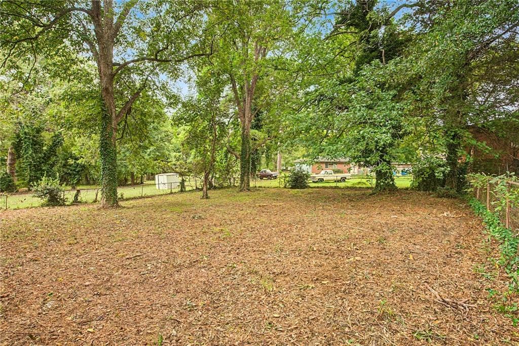 3 bedroom, 1 bathroom, 1,344 sq ft single family residence for sale at 2411 Baywood Drive, Atlanta, GA 30315 — photo 6