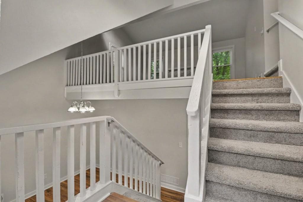 3 bedroom, 2 bathroom, 1,899 sq ft single family residence for sale at 3910 Rock Mill Parkway, Marietta, GA 30062 — photo 4