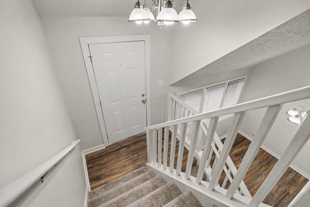 3 bedroom, 2 bathroom, 1,899 sq ft single family residence for sale at 3910 Rock Mill Parkway, Marietta, GA 30062 — photo 5
