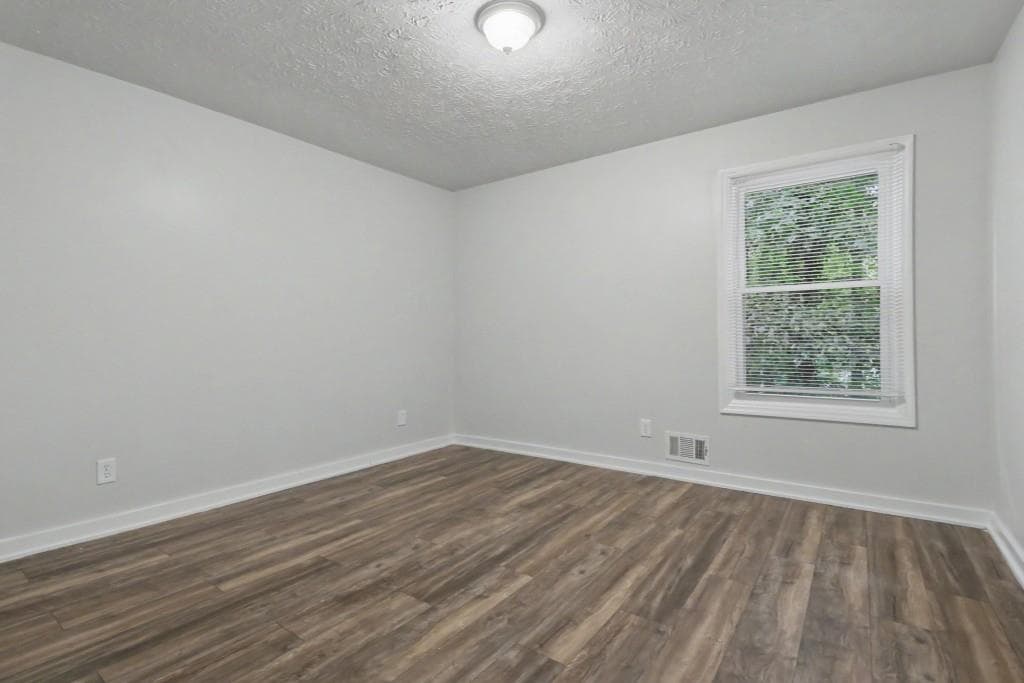 3 bedroom, 2 bathroom, 1,899 sq ft single family residence for sale at 3910 Rock Mill Parkway, Marietta, GA 30062 — photo 9