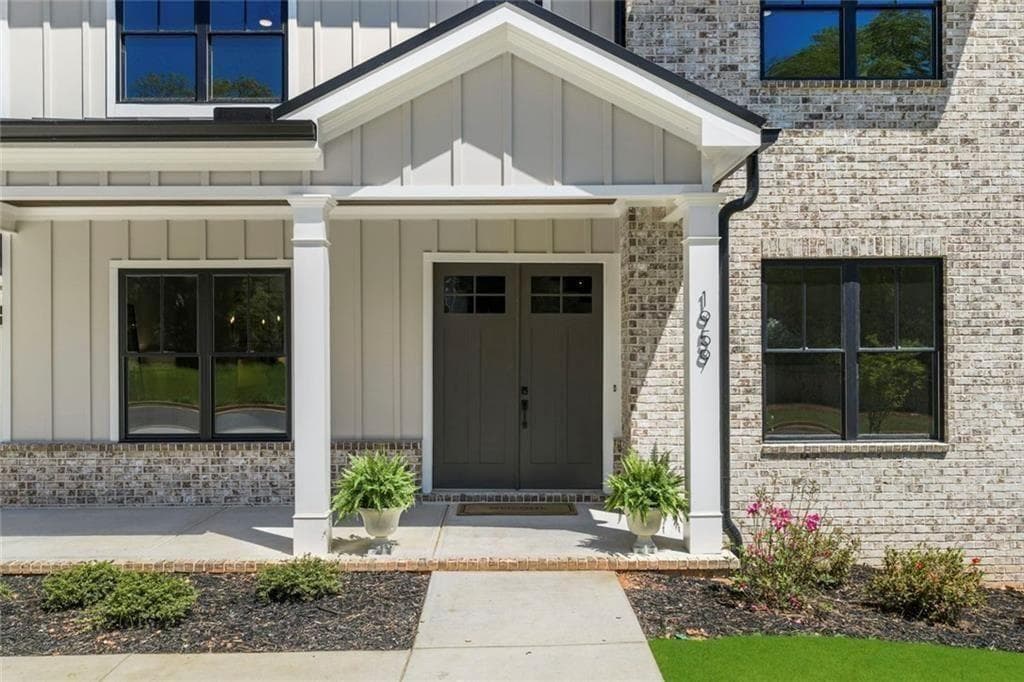 6 bedroom, 6 bathroom, 4,730 sq ft single family residence for sale at 1959 Highgrove Court, Atlanta, GA 30345 — photo 3
