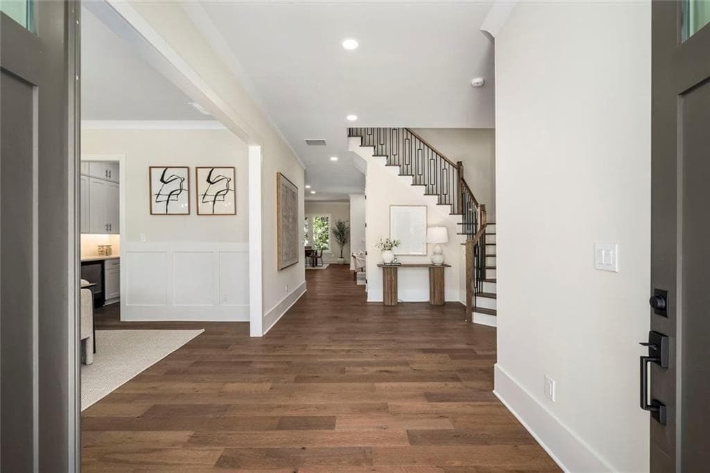 6 bedroom, 6 bathroom, 4,730 sq ft single family residence for sale at 1959 Highgrove Court, Atlanta, GA 30345 — photo 4
