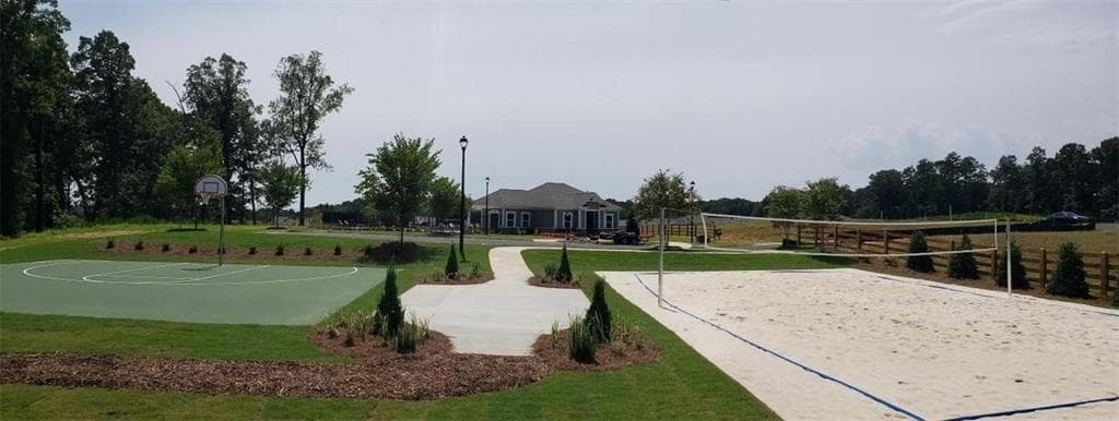 4 bedroom, 3 bathroom, 1,801 sq ft single family residence for sale at 302 Knightsbridge Lane, Winder, GA 30680 — photo 4