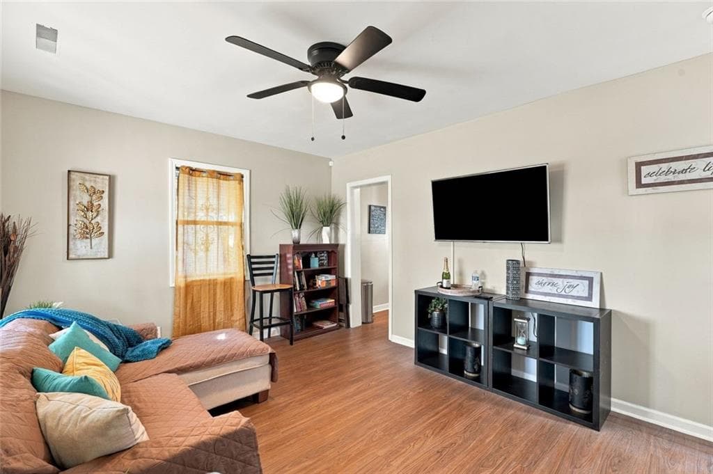 2 bedroom, 1 bathroom, 946 sq ft single family residence for sale at 276 Taft Street, Atlanta, GA 30315 — photo 6