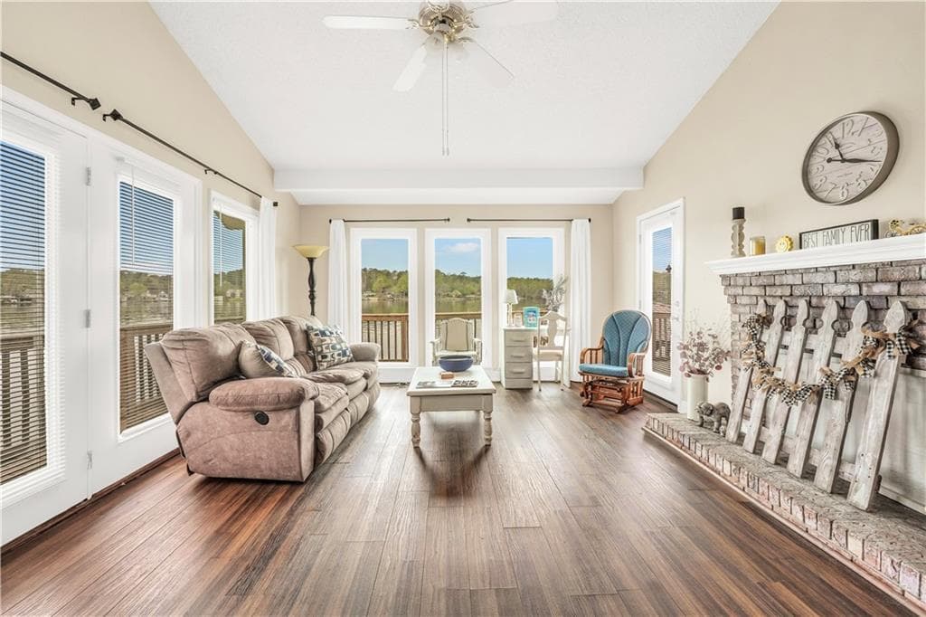 2 bedroom, 2 bathroom, 1,278 sq ft single family residence for sale at 216 Deep Water Road, Mansfield, GA 30055 — photo 4