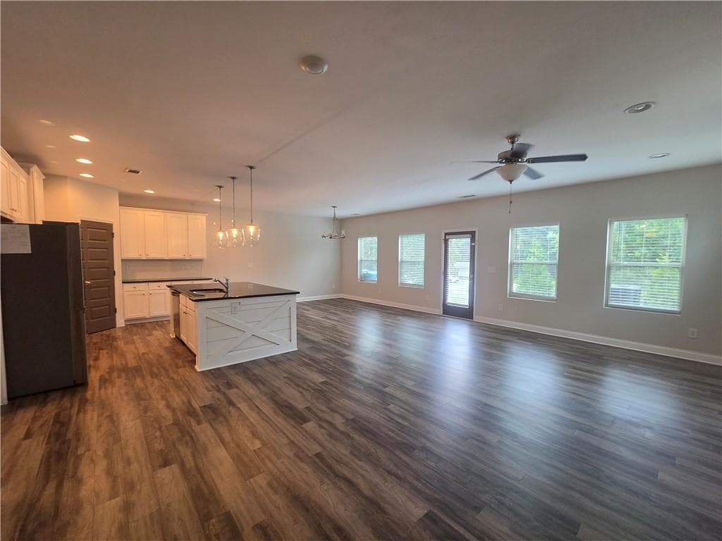 4 bedroom, 3 bathroom, 2,409 sq ft single family residence for sale at 631 Omnia Court, Lawrenceville, GA 30044 — photo 6