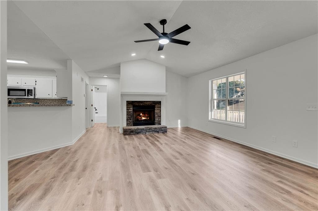 4 bedroom, 3 bathroom, 2,052 sq ft single family residence for sale at 284 Hobson Drive, Jasper, GA 30143 — photo 8