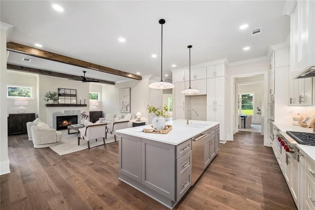 6 bedroom, 6 bathroom, 7,030 sq ft single family residence for sale at 1992 Highgrove Court, Atlanta, GA 30345 — photo 4