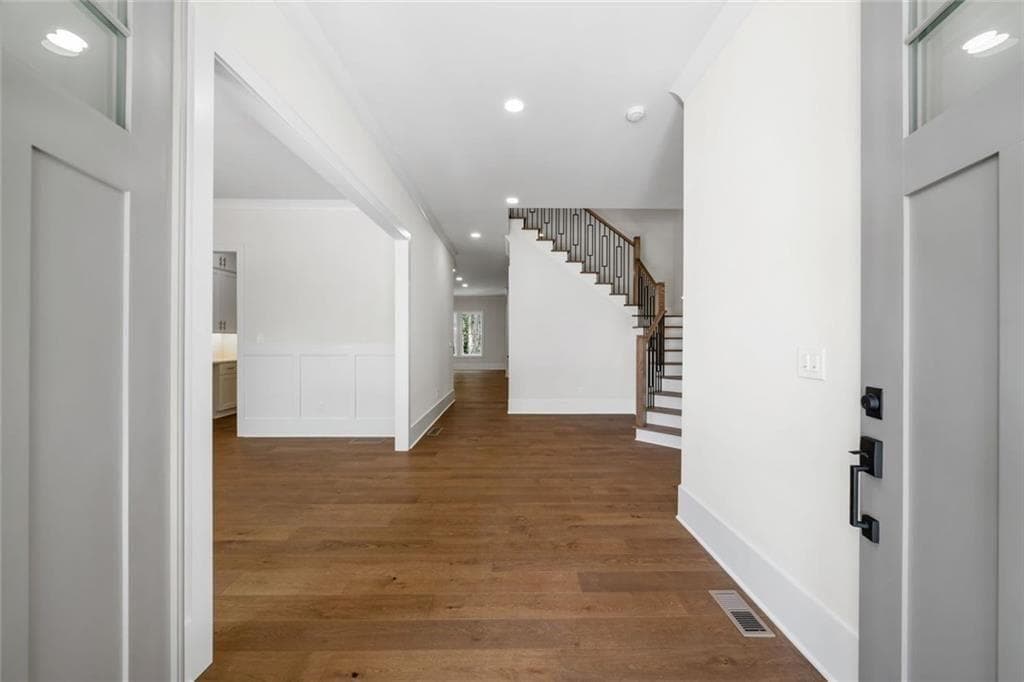 6 bedroom, 6 bathroom, 7,030 sq ft single family residence for sale at 1992 Highgrove Court, Atlanta, GA 30345 — photo 8