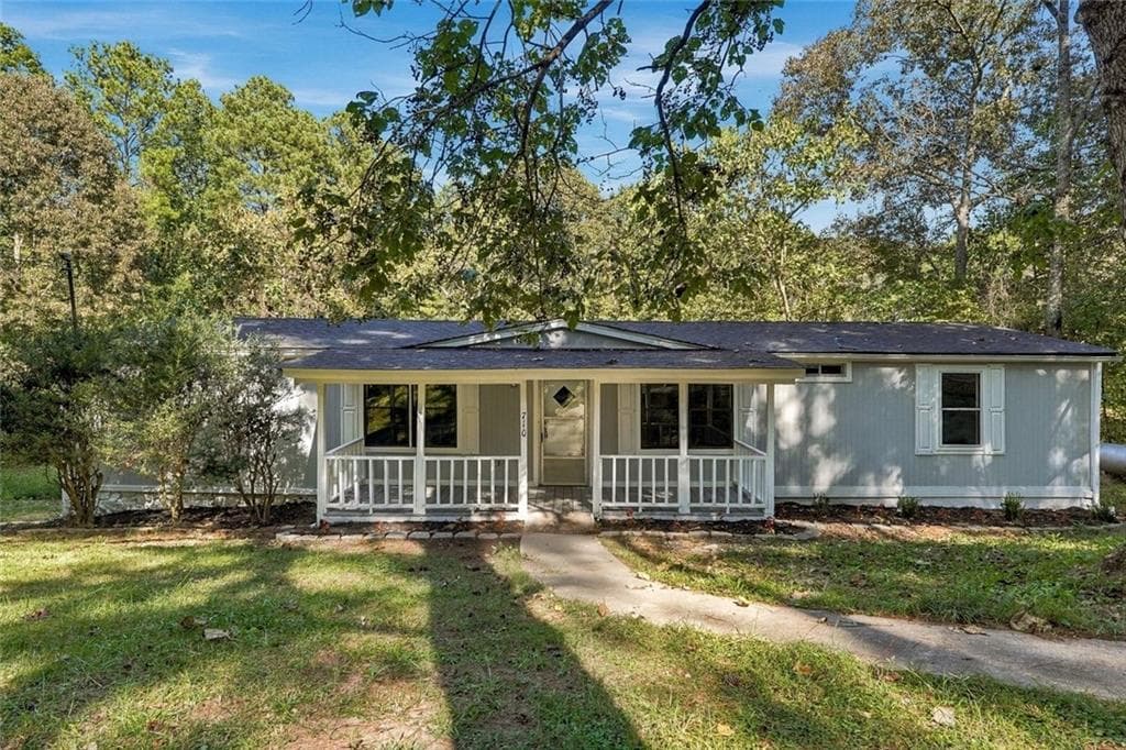 3 bedroom, 2 bathroom, 1,728 sq ft single family residence for sale at 710 Seals Road, Dallas, GA 30157 — photo 2