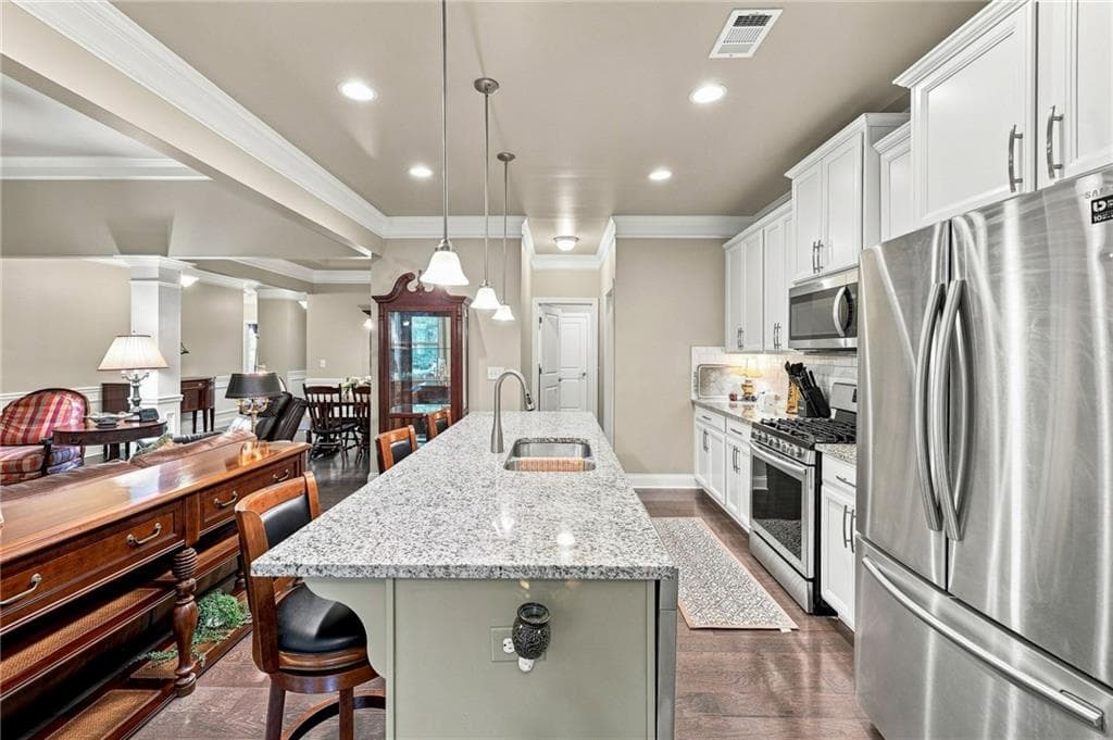 3 bedroom, 2 bathroom, 1,897 sq ft single family residence for sale at 5910 Stellata Circle, Cumming, GA 30028 — photo 10