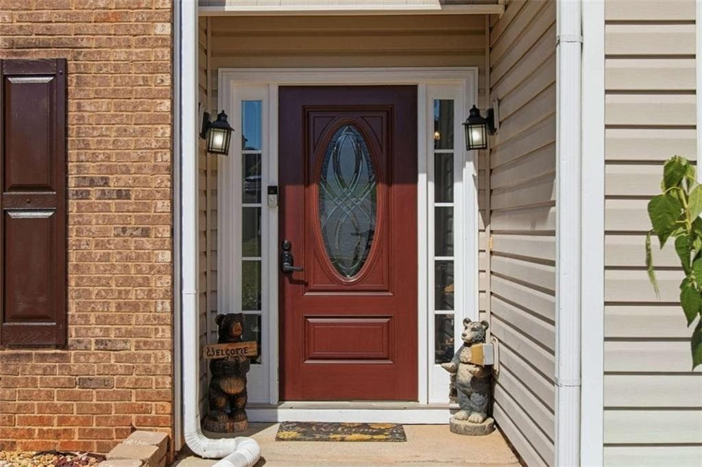 4 bedroom, 3 bathroom, 2,072 sq ft single family residence for sale at 412 Oak Leaf Trail, Villa Rica, GA 30180 — photo 2