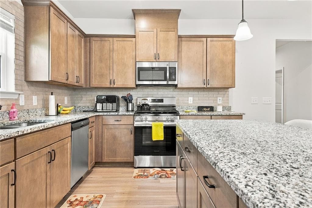 3 bedroom, 2 bathroom, 1,770 sq ft single family residence for sale at 176 Graham Circle, Adairsville, GA 30103 — photo 7