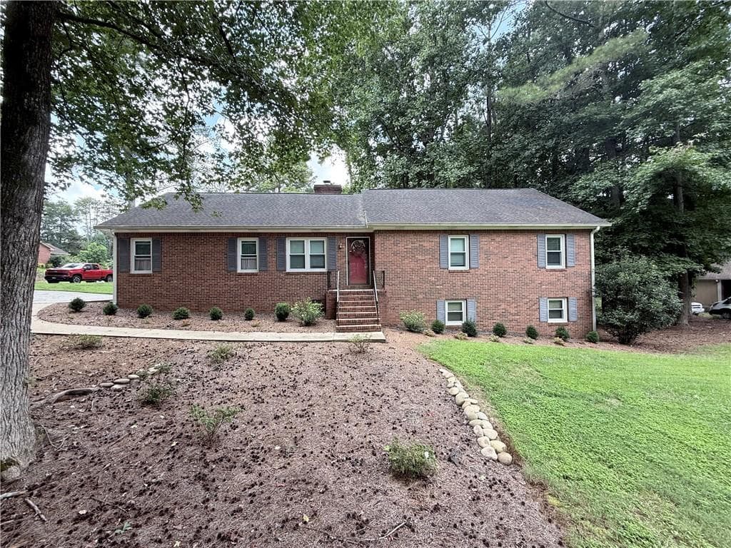 3 bedroom, 2 bathroom, 1,506 sq ft single family residence for sale at 4761 Kensington Lane, Conyers, GA 30094 — photo 2