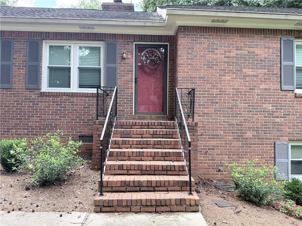 3 bedroom, 2 bathroom, 1,506 sq ft single family residence for sale at 4761 Kensington Lane, Conyers, GA 30094 — photo 4