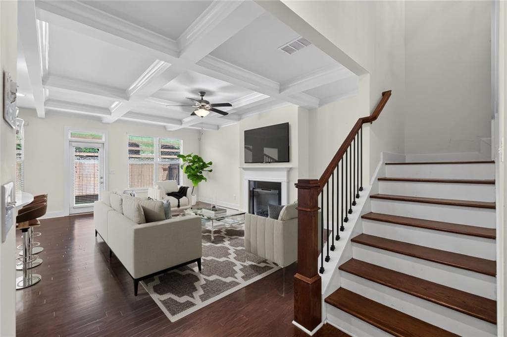 3 bedroom, 3 bathroom, 1,884 sq ft townhouse for sale at 5854 Radford Loop, Fairburn, GA 30213 — photo 2