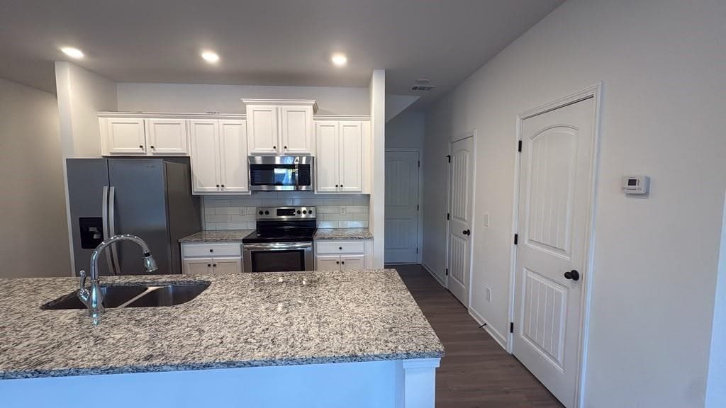 3 bedroom, 3 bathroom, 1,800 sq ft single family residence for rent at 380 Whitetail Circle, Canton, GA 30115 for $2,100 a month — photo 6