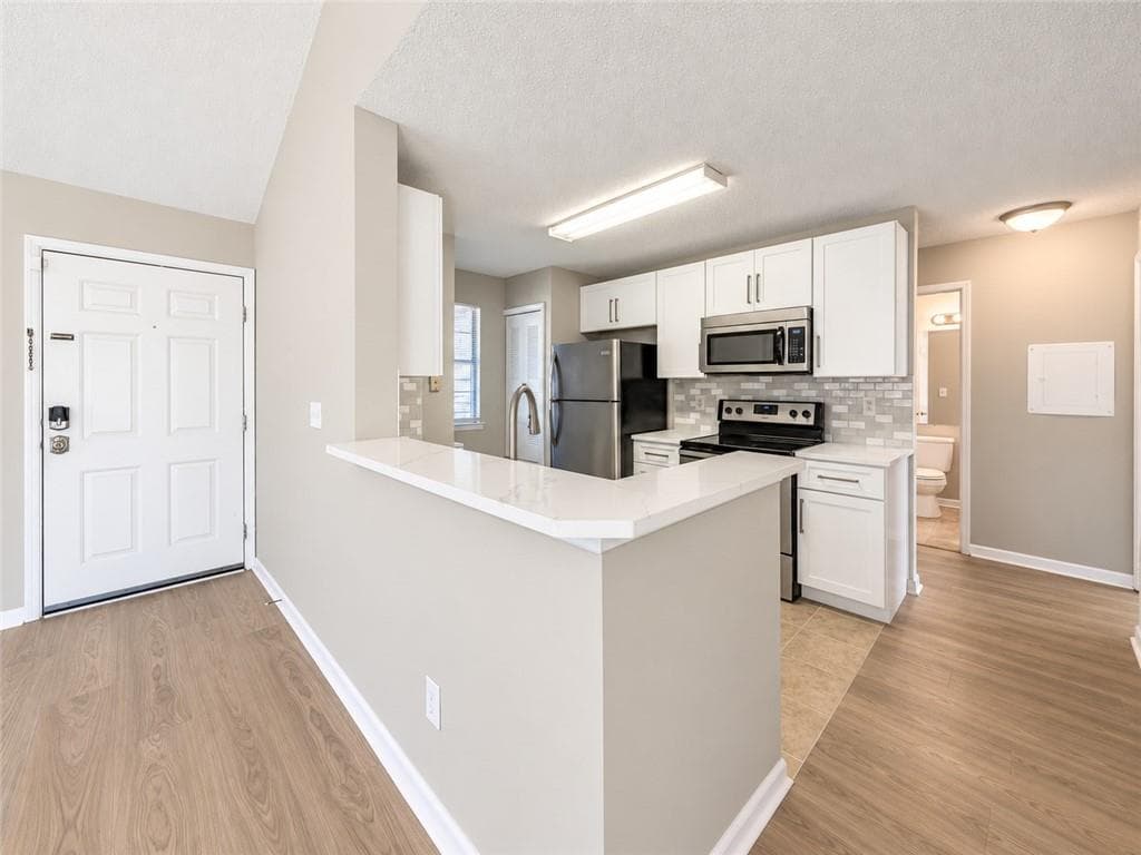3 bedroom, 2 bathroom, 950 sq ft condominium for rent at 1107 Sandy Lane Drive, Alpharetta, GA 30022 for $1,900 a month — photo 5