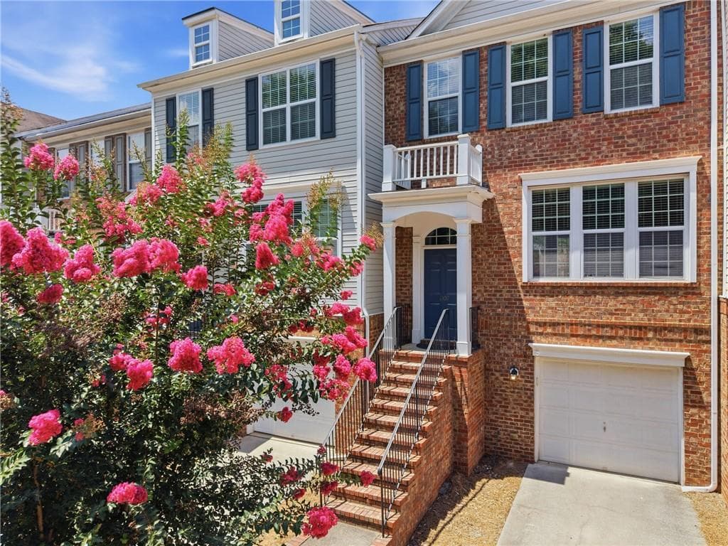3 bedroom, 4 bathroom, 1,722 sq ft townhouse for sale at 1307 Greychurch Way, Alpharetta, GA 30004 — photo 2