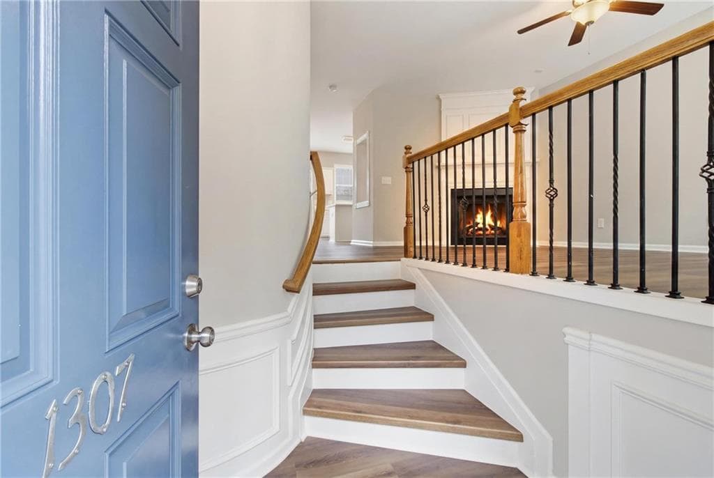 3 bedroom, 4 bathroom, 1,722 sq ft townhouse for sale at 1307 Greychurch Way, Alpharetta, GA 30004 — photo 4