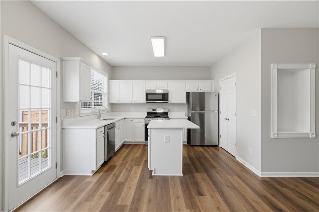 3 bedroom, 4 bathroom, 1,722 sq ft townhouse for sale at 1307 Greychurch Way, Alpharetta, GA 30004 — photo 10