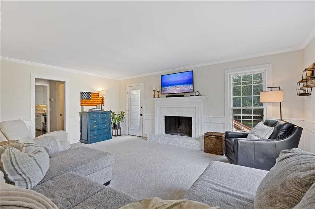 4 bedroom, 3 bathroom, 2,800 sq ft single family residence for sale at 5023 Winford Court, Peachtree Corners, GA 30092 — photo 6