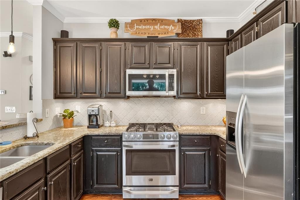 6 bedroom, 5 bathroom, 4,232 sq ft single family residence for sale at 2235 Brickton Station, Buford, GA 30518 — photo 10