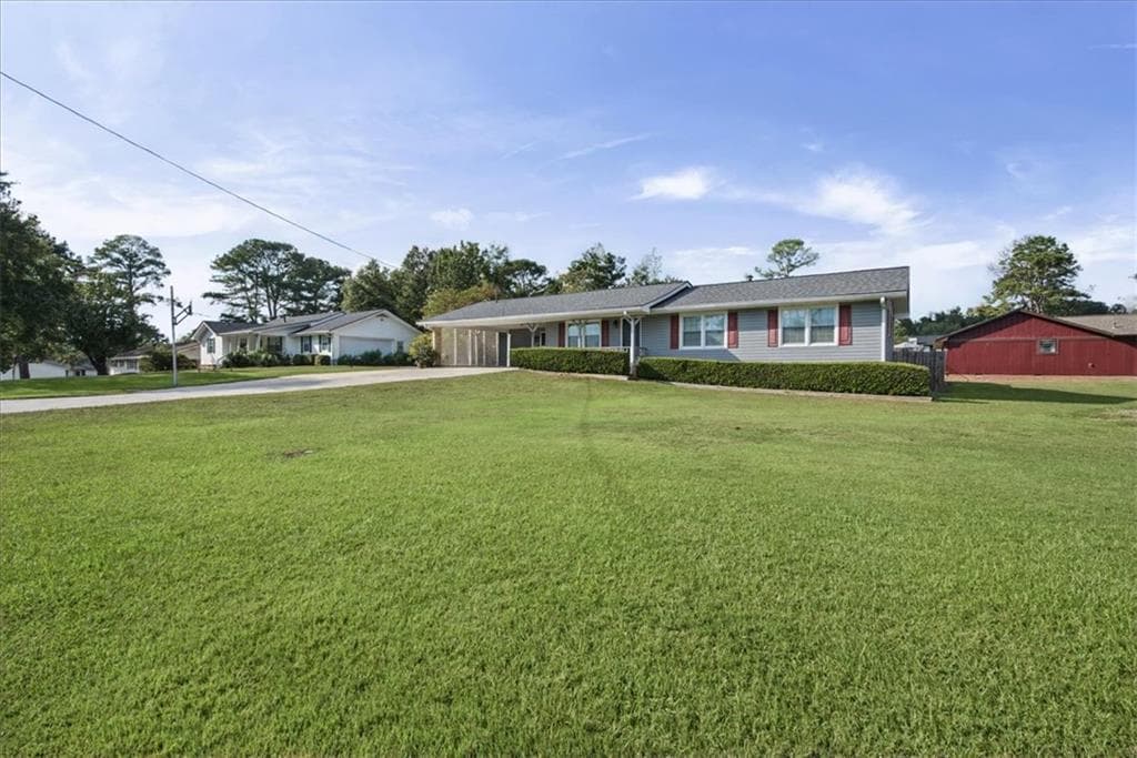 3 bedroom, 2 bathroom, 1,335 sq ft single family residence for sale at 2293 Briarwood Circle, Conyers, GA 30094 — photo 4