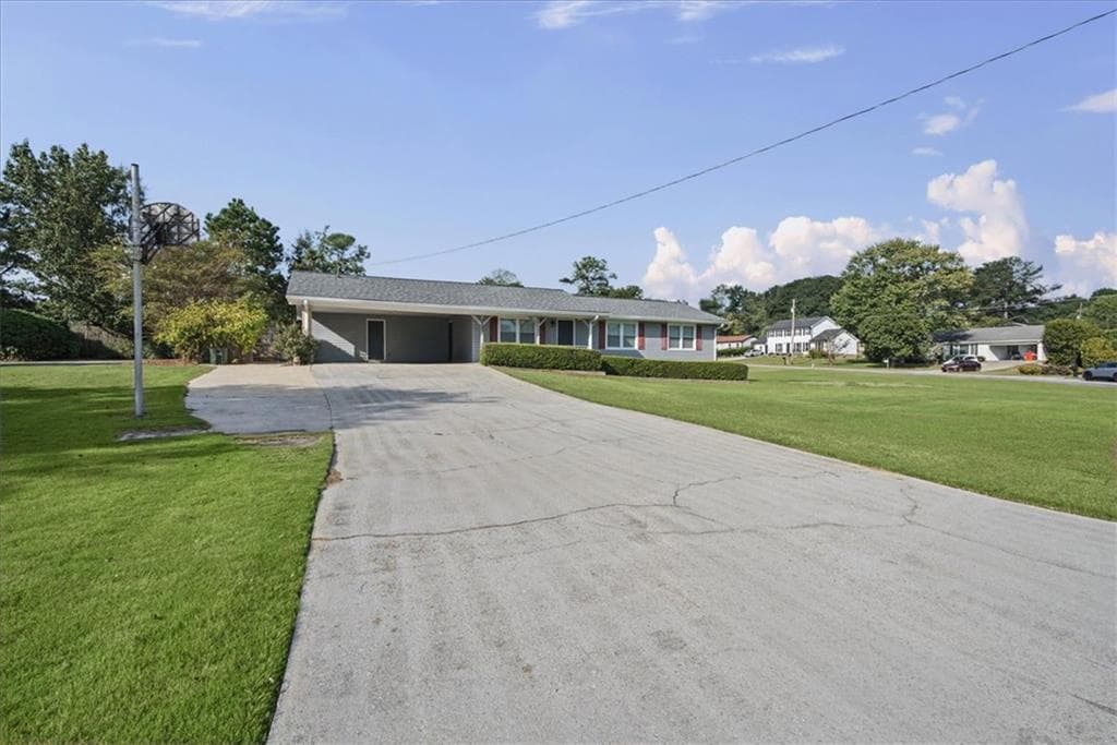 3 bedroom, 2 bathroom, 1,335 sq ft single family residence for sale at 2293 Briarwood Circle, Conyers, GA 30094 — photo 6