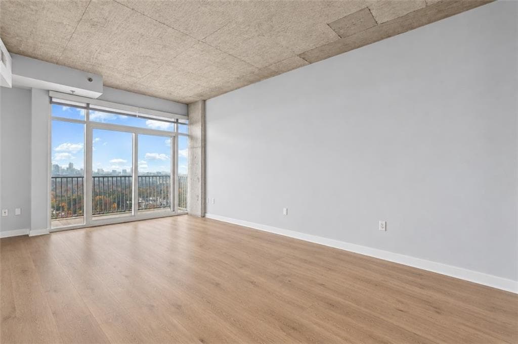 1 bedroom, 1 bathroom, 792 sq ft condominium for sale at 250 Pharr Road 1914, Atlanta, GA 30305 — photo 5