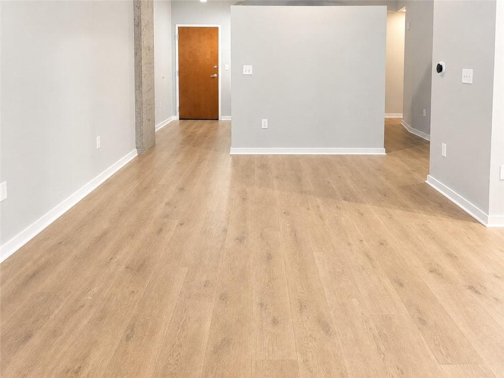 1 bedroom, 1 bathroom, 792 sq ft condominium for sale at 250 Pharr Road 1914, Atlanta, GA 30305 — photo 6