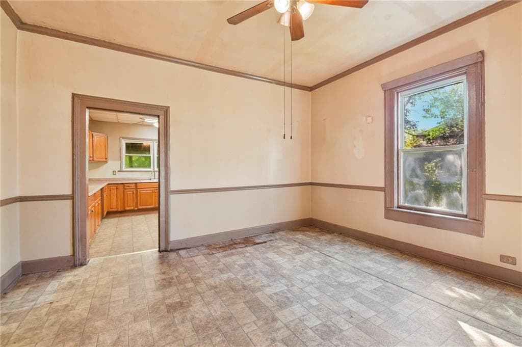 2 bedroom, 1 bathroom, 1,311 sq ft single family residence for sale at 62 Pine Street, Griffin, GA 30223 — photo 8